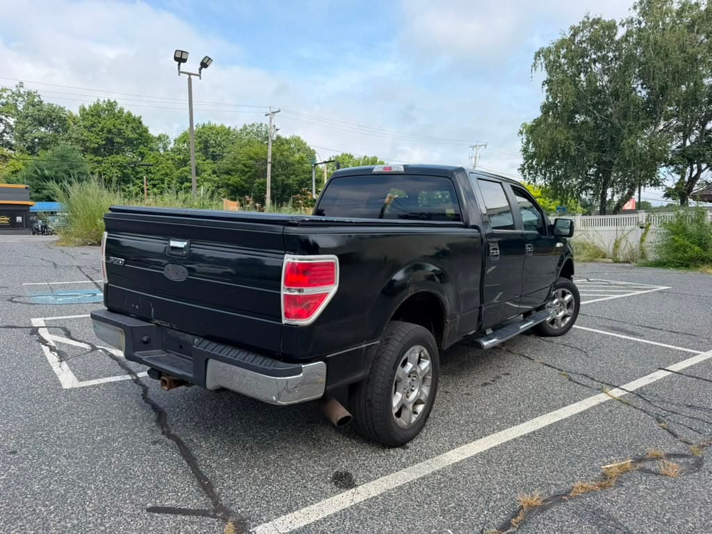 2009 Ford F-150 XLT — 8