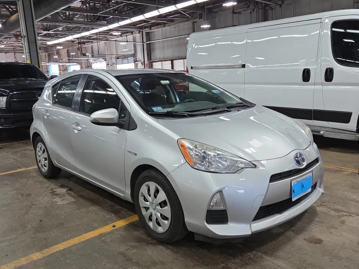 2012 Toyota Prius c Two — 4