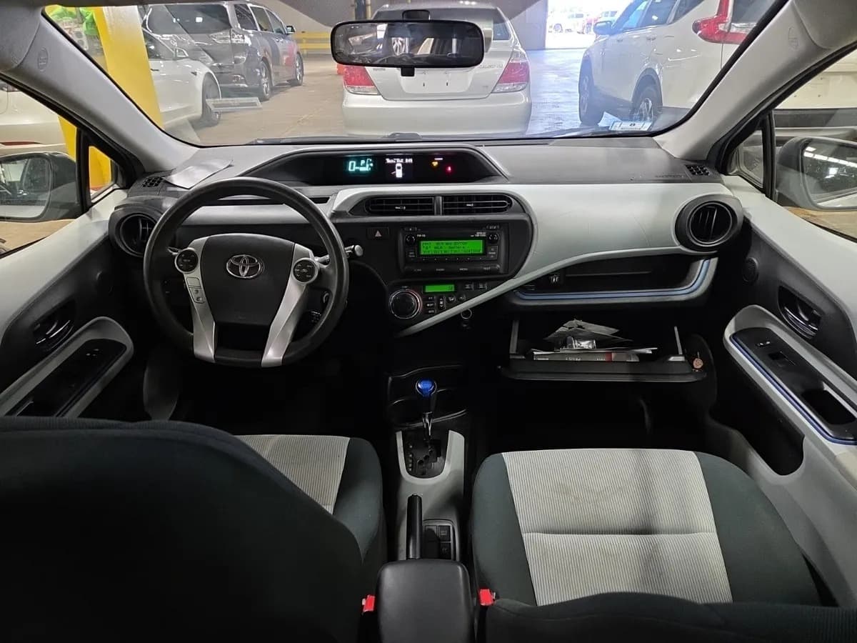 2012 Toyota Prius c Two — 5