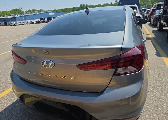 2019 Hyundai Elantra Value Edition — 4