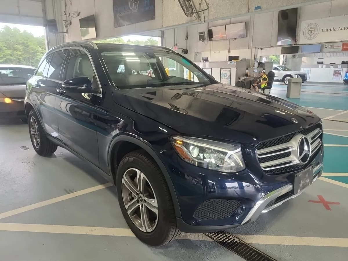 2019 Mercedes-Benz GLC 300 — 3