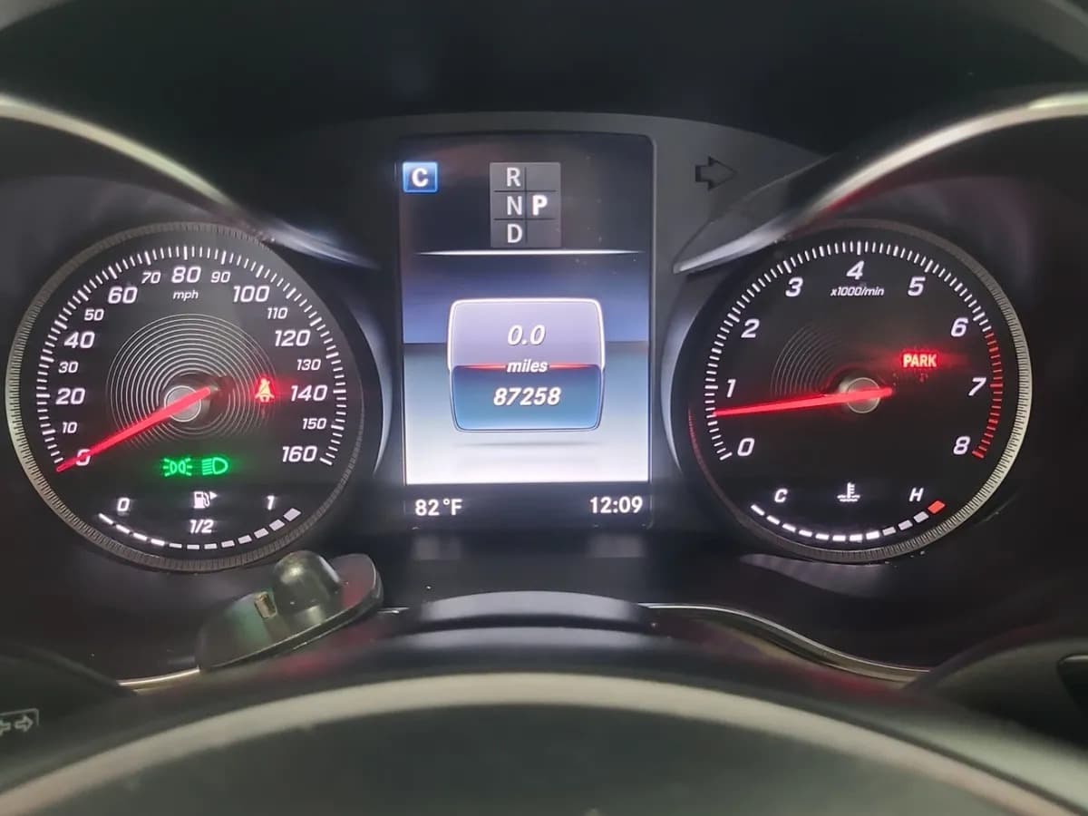 2019 Mercedes-Benz GLC 300 — 5