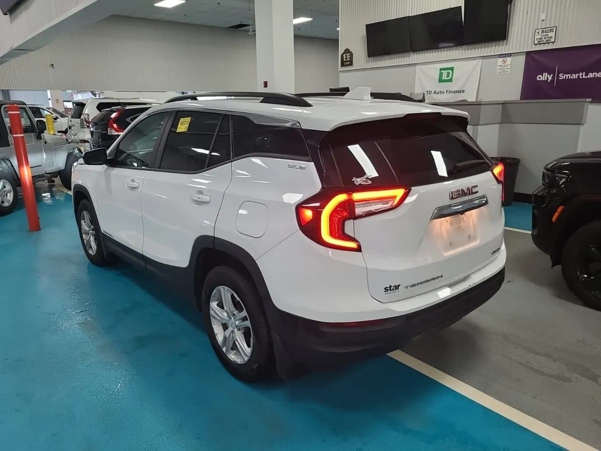 2022 GMC Terrain — 2