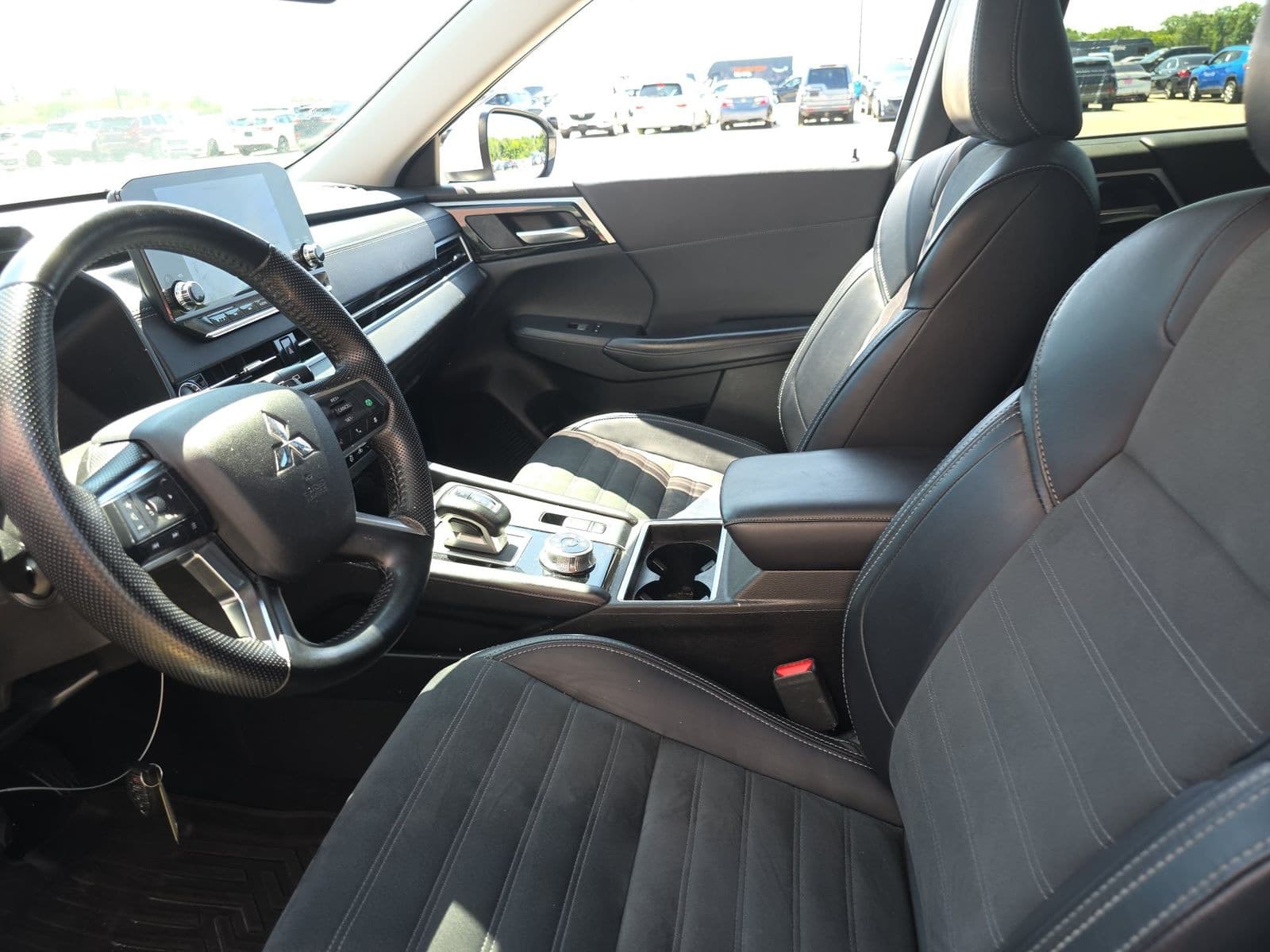 2024 Mitsubishi Outlander SE — 5