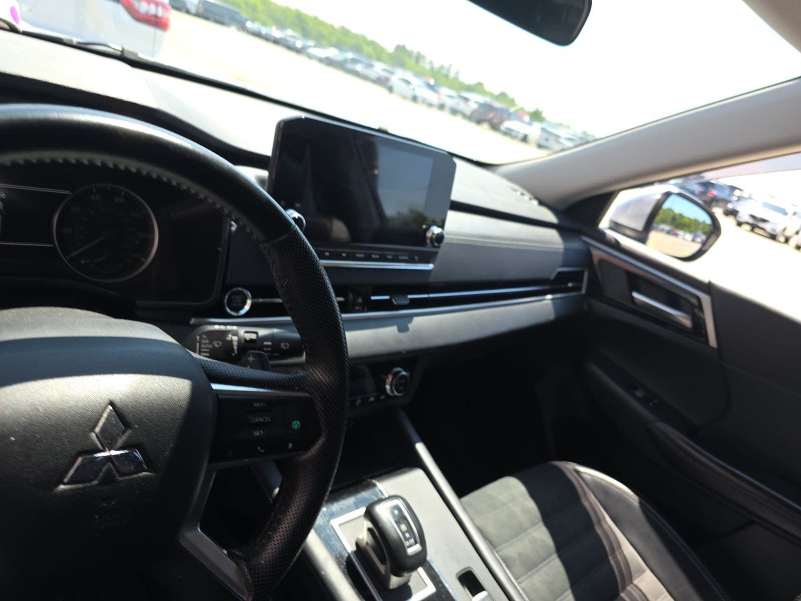 2024 Mitsubishi Outlander SE — 8